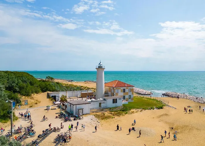 1 Bedroom Lovely In Apartment