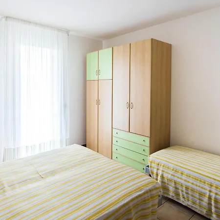 Amazing In With Swimming Pool Apartment *